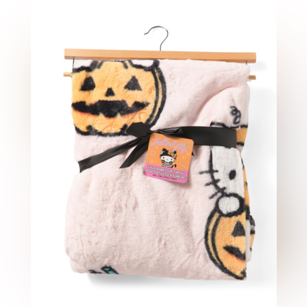 Hello Kitty Faux Fur Jack O Lantern Throw